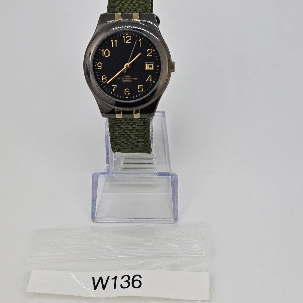 Men's Watch 37MM Black Dial Date New Army Green‎ Nylon Bands New Battery